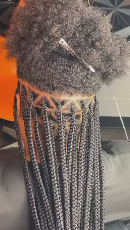 Women’s Hair Styling & Combing